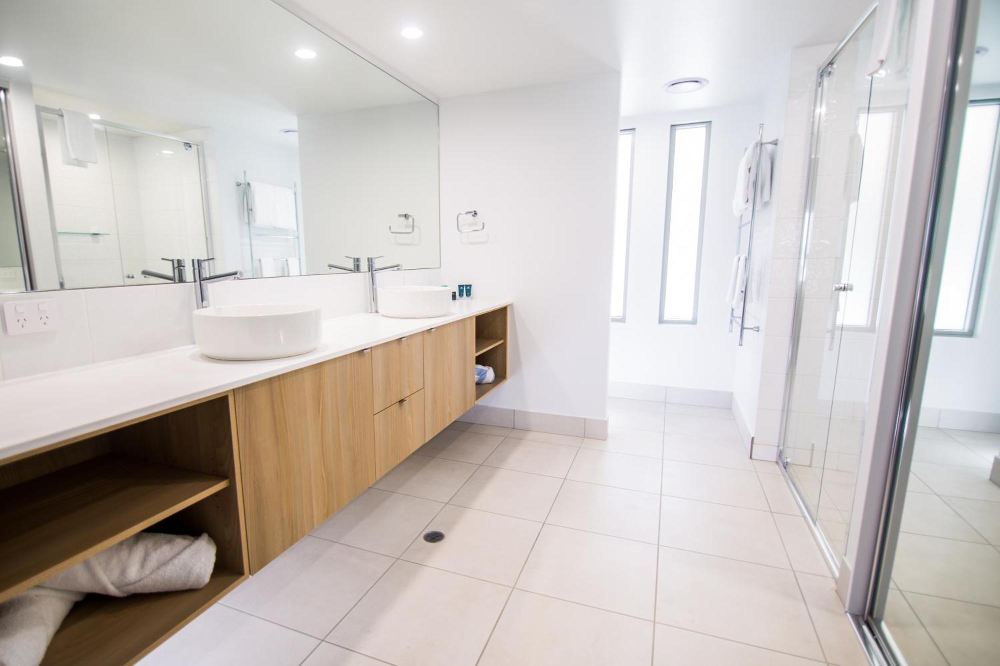 One-Bedroom Deluxe Apartment