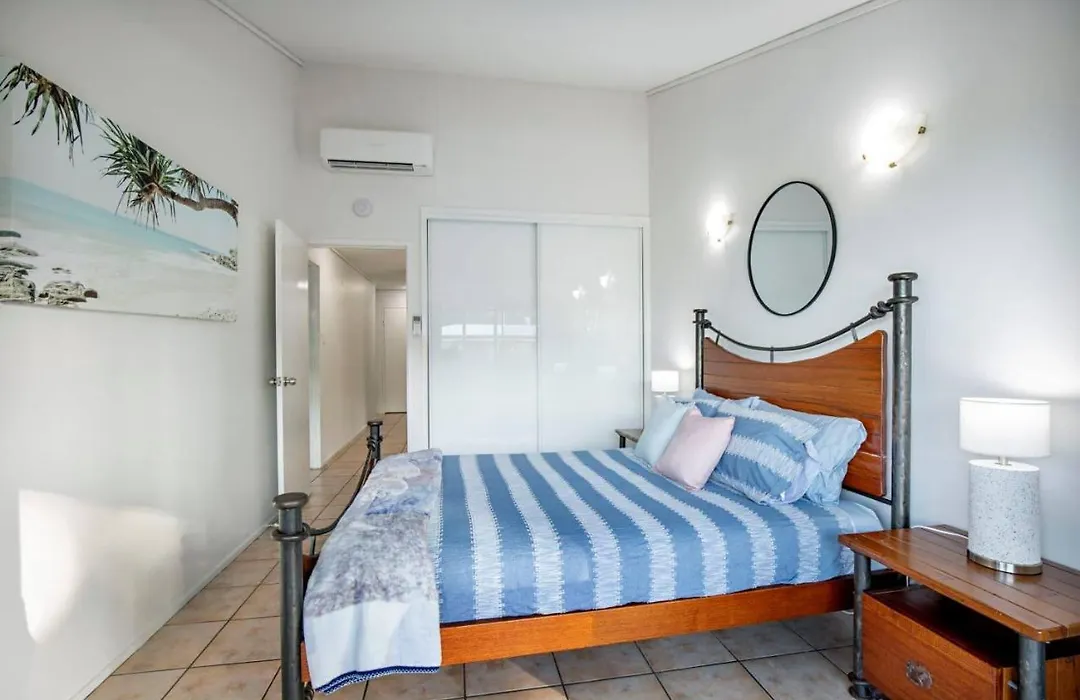 Heart Of Airlie Beach Apartment-1