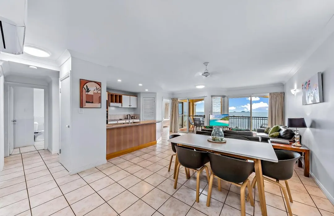 Magnificence At Airlie-1