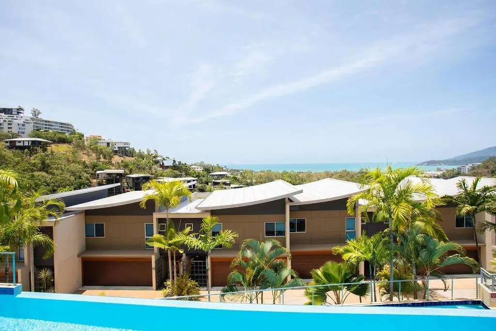 Azure Sea, Oceanviews, Wifi, 2 Pools + Gym-1