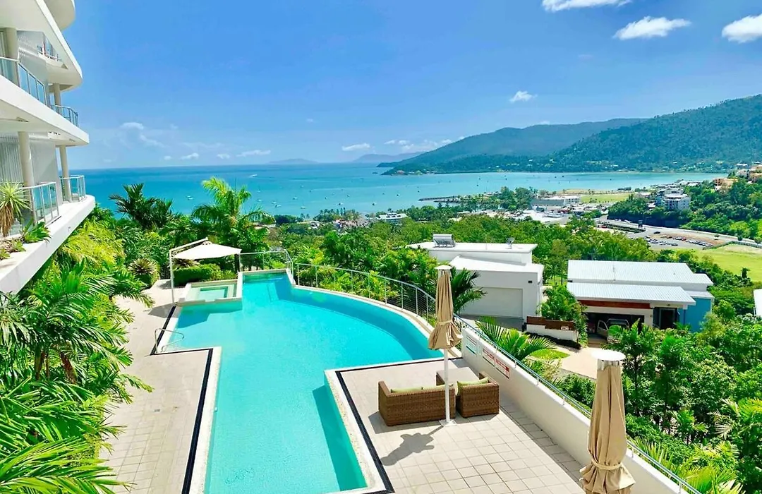 Seaviews At Searene, Spacious, Pool & Free Wifi-1