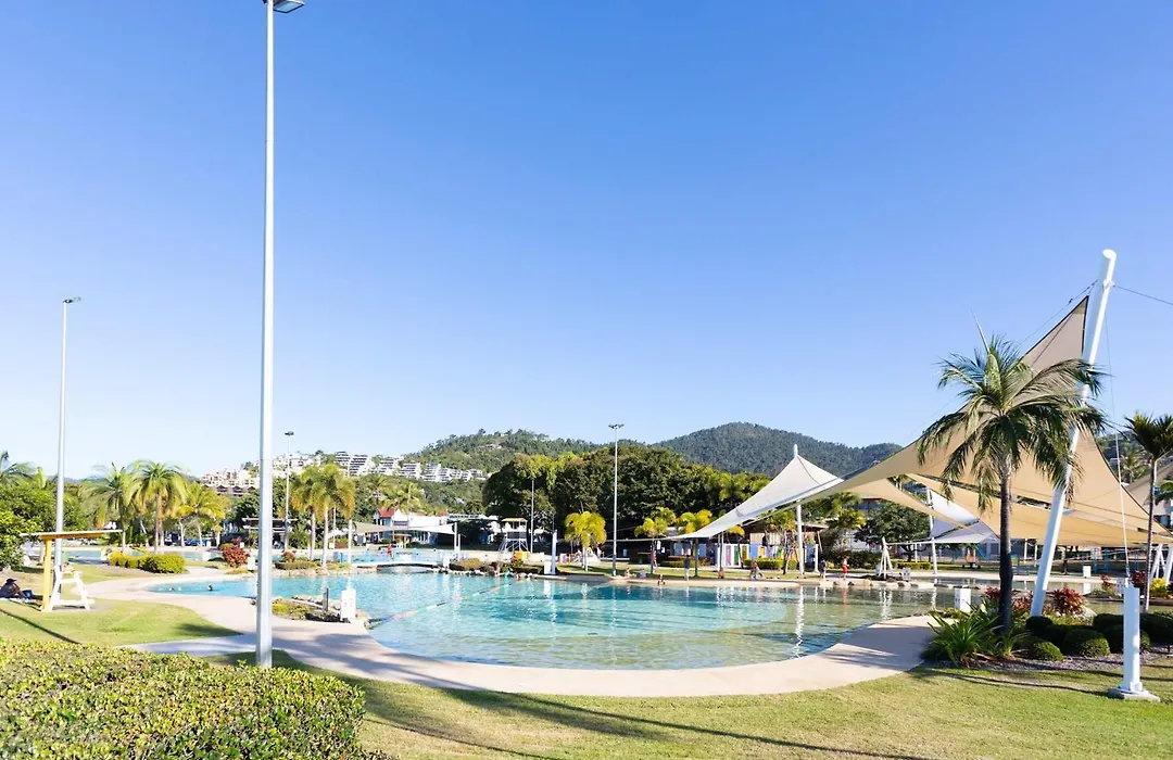 Airlie Sun & Sand Accommodation #6 Kids Stay Free-1