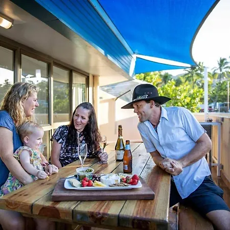 Heart Of Airlie Beach Apartment-3