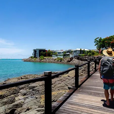 Montipora Unit 3 - In The Heart Of Airlie-3