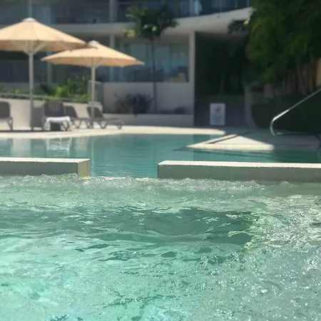 The Top Floor Luxury Accomodation For 2 Spa Bath-3