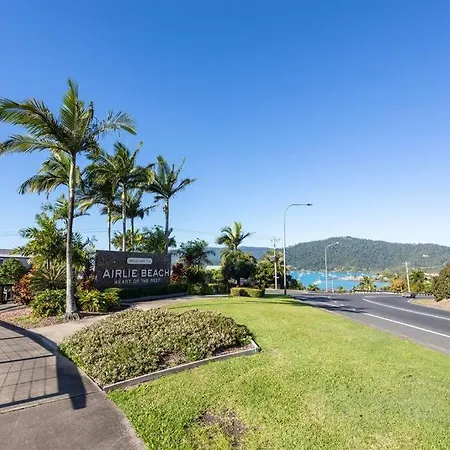 Airlie Sun & Sand Motel Accommodation #4-2