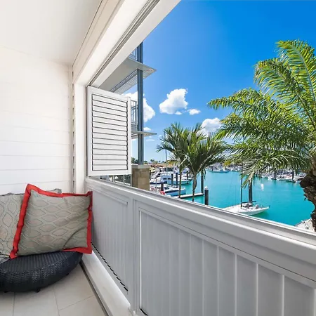 Marina Waterfront Living At Port Of Airlie-3