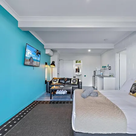 Airlie Sun & Sand Accommodation #2 Kids Stay Free-2