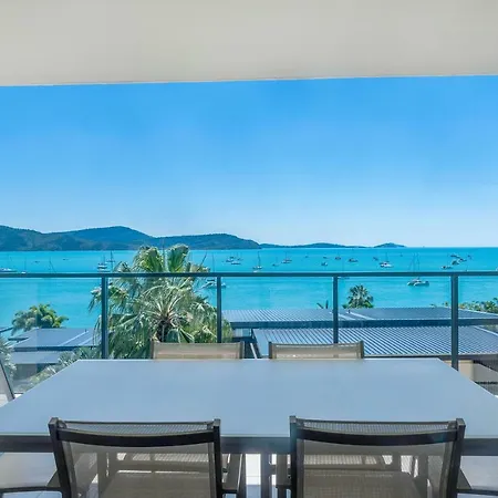 Executive On Whisper Bay - Cannonvale-2