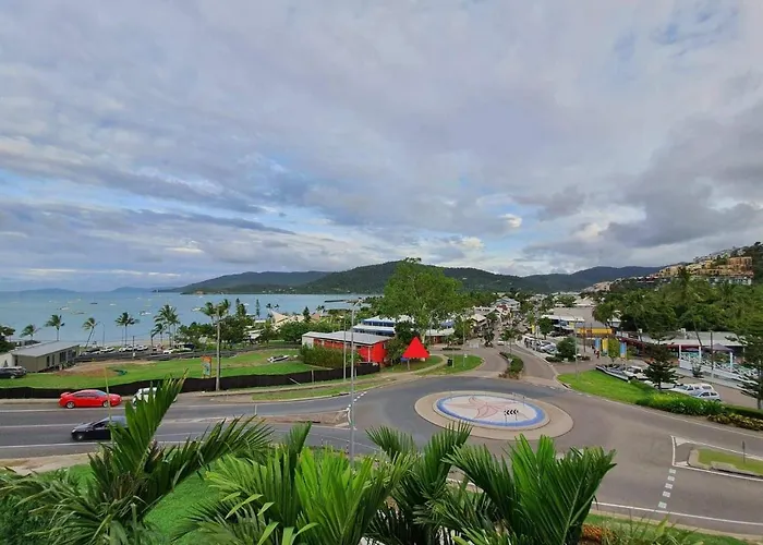 Heart Of Airlie Beach Apartment