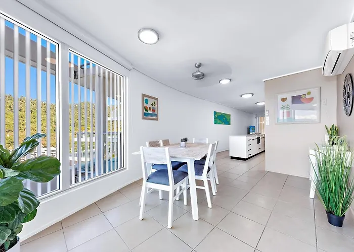 Tranquil Oasis Apartment Airlie Beach