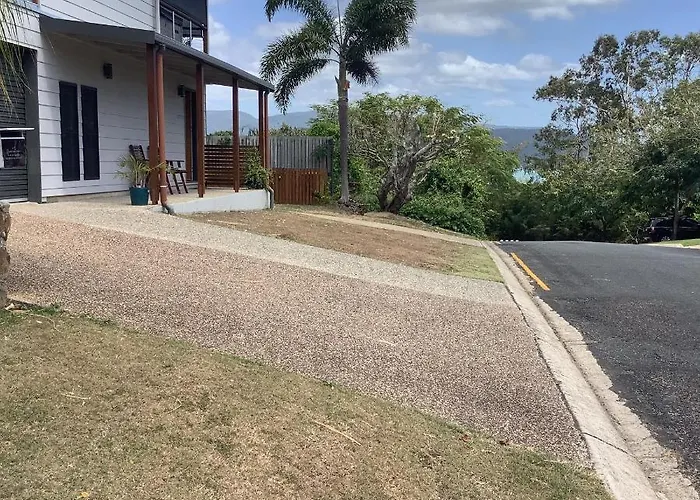 Oceanview Apartment Airlie Beach