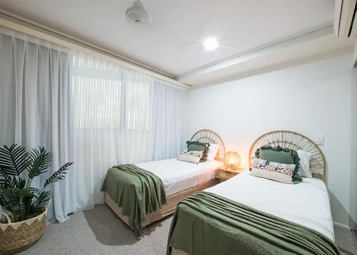 Bohemian Sunrise Apartment Airlie Beach