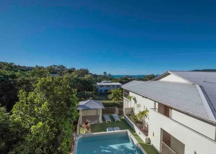 Seasalt Airlie: Central 1-Bed Apartment with Private Spa Airlie Beach