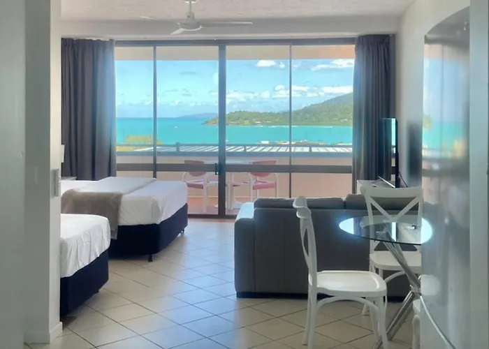 Ocean View 33A Studio Pool Ocean View Wifi Airlie Beach