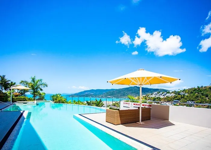 Seaviews At Searene, Spacious, Pool & Free Wifi Airlie Beach