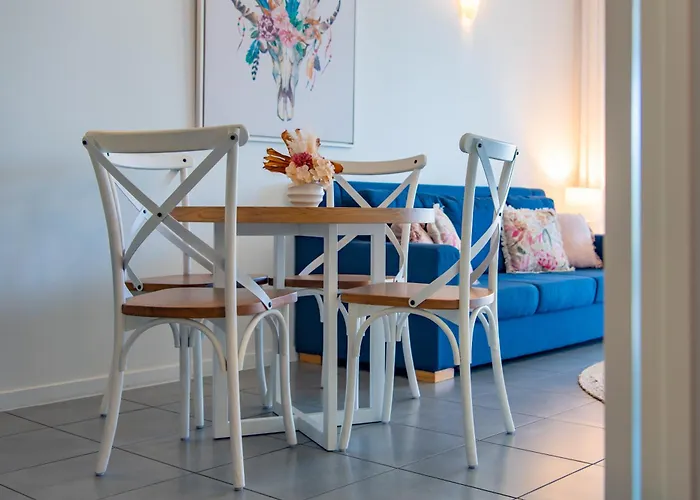 Boho Delux With Sea Views , Pool+Gym Apartment Airlie Beach