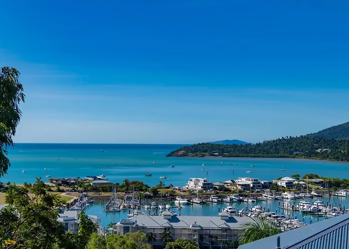 Boho Delux With Sea Views , Pool+Gym Apartment Airlie Beach