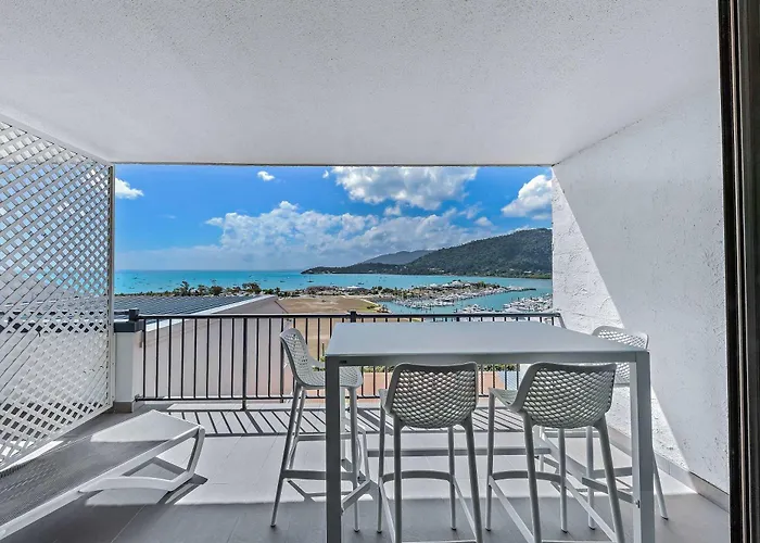 Ocean View Studio 49A Kids Stay Free Airlie Beach