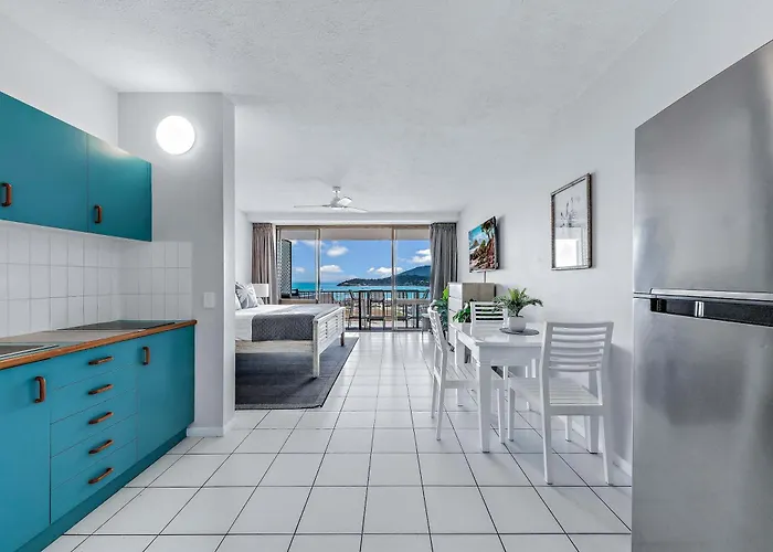 Ocean View Studio 49A Kids Stay Free Airlie Beach