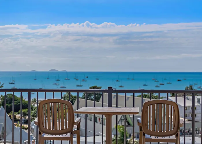 Ocean Views 10 Apartment Airlie Beach