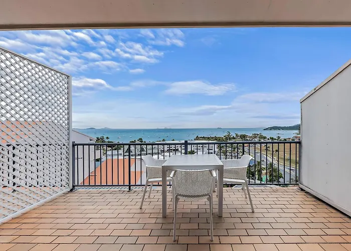 Central Ocean View Studio 27A Kids Stay Free Airlie Beach