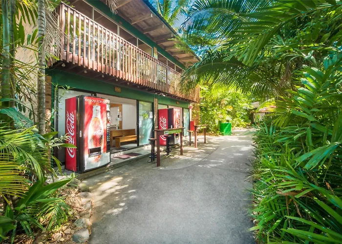 Airlie Beach Magnums - Adults Only