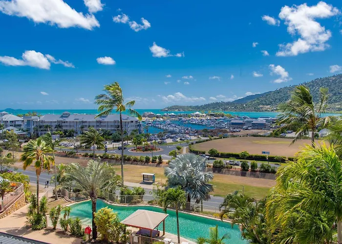 Spa Haven 17B Ocean View Airlie Beach
