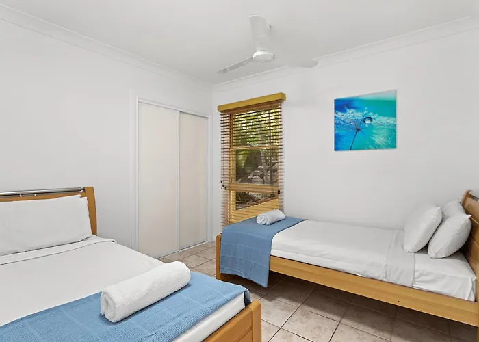 Airlie Hasta Manana Apartment Airlie Beach