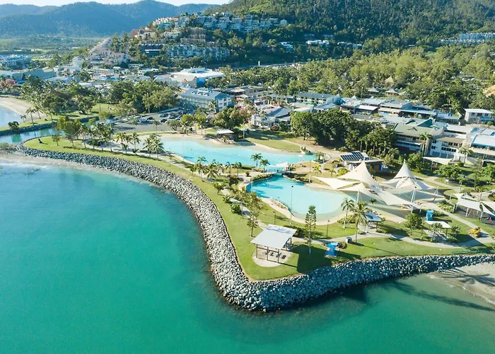 Getaway Ocean Views Kids Stay Free Airlie Beach