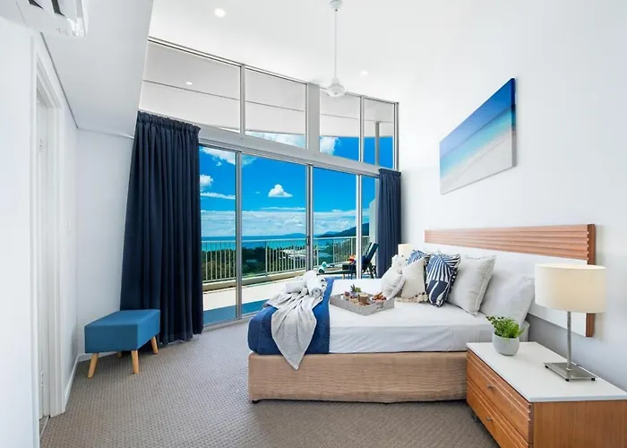 Sea Forever On Azure Seas - Airlie Beach